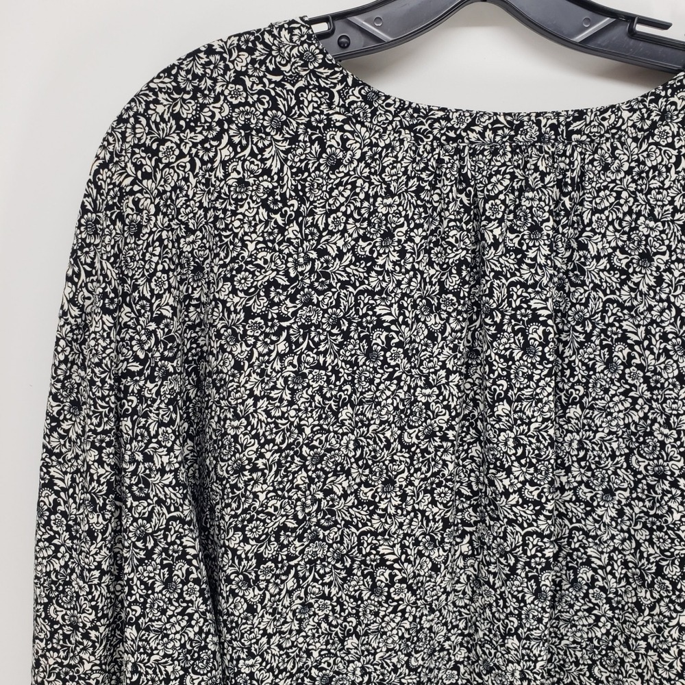 a.n.a Floral Blouse Top Womens Sz 0X Black Cream Smocked Long Sleeve V Neck‎ NEW - Picture 7 of 9
